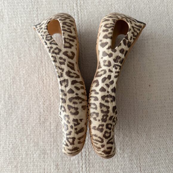 Crocs Cream + Brown Cheetah Print Kadee Ballet Flat Shoe Size 10 Animal Print - Picture 2 of 7